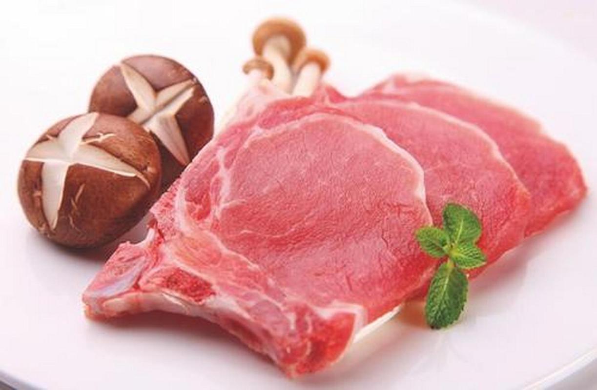 公司主营业务主要分为生鲜冻品和肉制品两大业务,二者营收占比和毛利