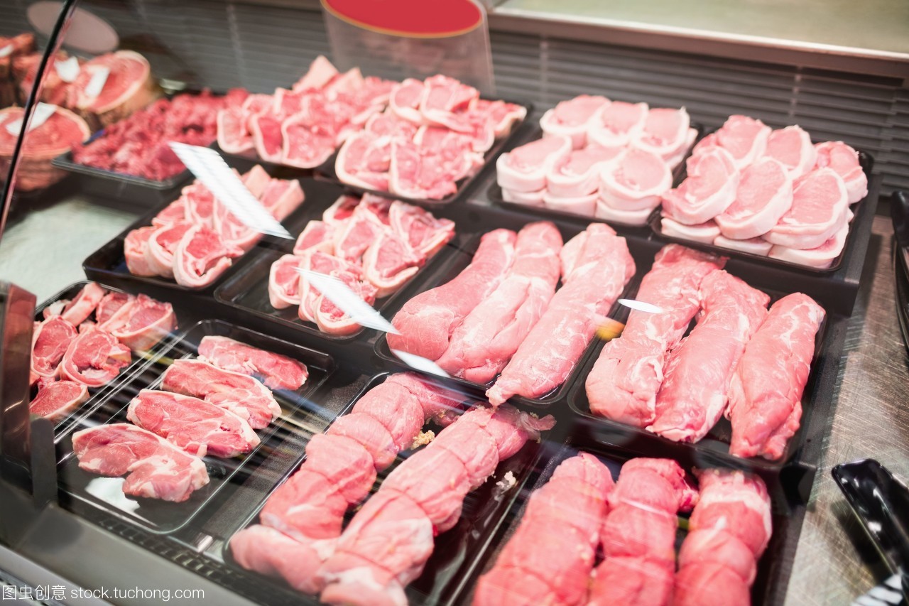 鲜红背后的较量 超市生鲜肉柜台的艺术与时效之战